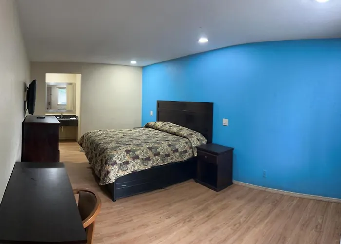 Blue Star Hotel