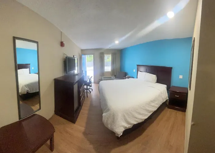 Blue Star Hotel