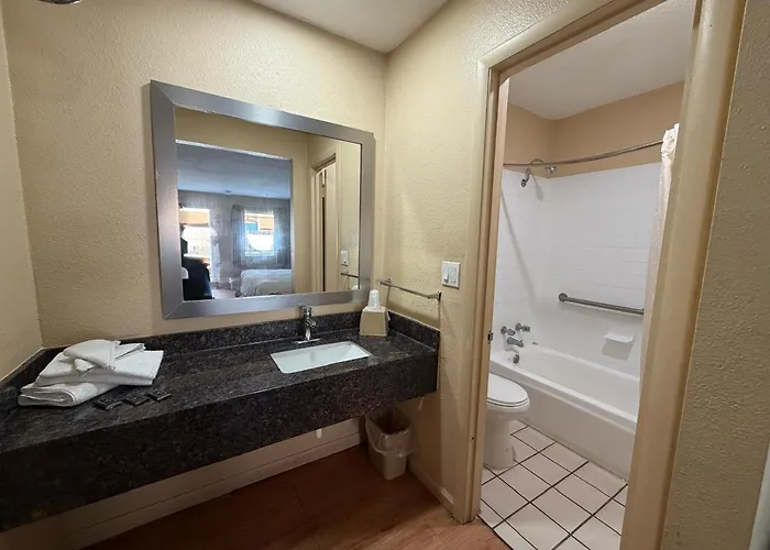 Blue Star Inn Lafayette Near Airport I-10 Hotel 2*