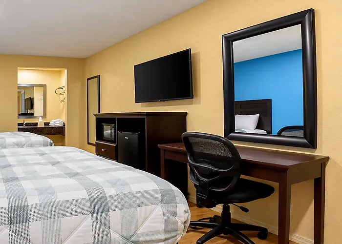 Hotel Blue Star Near Airport I-10 Lafayette