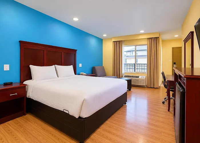 Hotel Blue Star Near Airport I-10 Lafayette